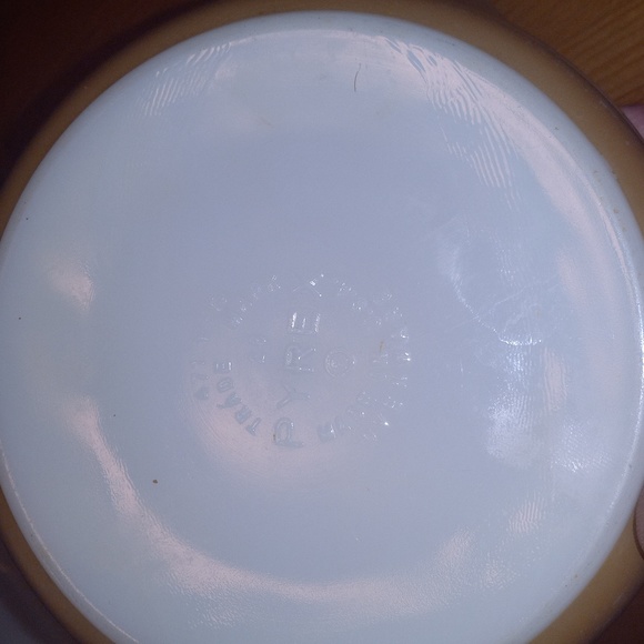 trademark PYREX small 1 pt cassarole - Picture 3 of 3